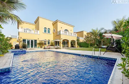 Villa - 5 Bedrooms - 5 Bathrooms for sale in Jumeirah Park Homes - Jumeirah Park - Dubai