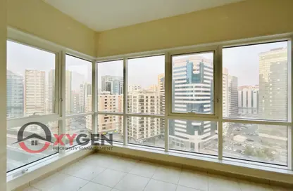 Apartment - 3 Bedrooms - 3 Bathrooms for rent in Al Salam Tower - Tourist Club Area - Abu Dhabi