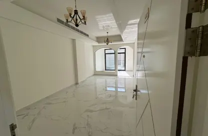 شقة - غرفة نوم - 2 حمامات للايجار في 3 المويهات - المويهات - عجمان شقة - غرفة نوم - 2 حمامات للايجار في 3 المويهات - المويهات - عجمان