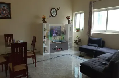 Apartment - 2 Bedrooms - 2 Bathrooms for rent in Tourist Club Area - Abu Dhabi