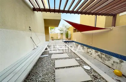 صورة لـ تراس فيلا - 4 غرف نوم - 5 حمامات للبيع في مجتمع المارية - حدائق الراحة - أبوظبي ، صورة رقم 1