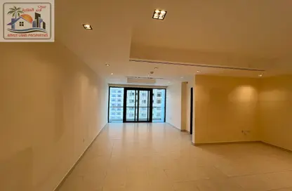 Apartment - 2 Bedrooms - 3 Bathrooms for rent in Al Khan Corniche - Al Khan - Sharjah