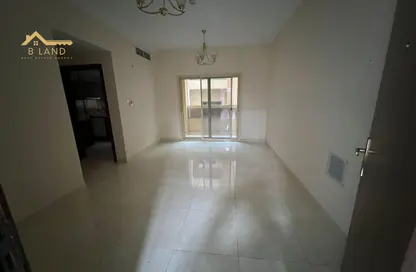 شقة - غرفة نوم - 2 حمامات للايجار في المجاز 3 - المجاز - الشارقة شقة - غرفة نوم - 2 حمامات للايجار في المجاز 3 - المجاز - الشارقة