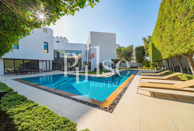 Luxury 5-Bedroom Villa with Private Pool