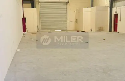 مستودع - استوديو - 8 حمامات للايجار في المنطقة الصناعية رقم 4 - المنطقة الصناعية بالشارقة - الشارقة مستودع - استوديو - 8 حمامات للايجار في المنطقة الصناعية رقم 4 - المنطقة الصناعية بالشارقة - الشارقة