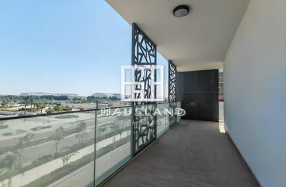 Apartment - 3 Bedrooms - 3 Bathrooms for sale in The Gate - Masdar City - Abu Dhabi