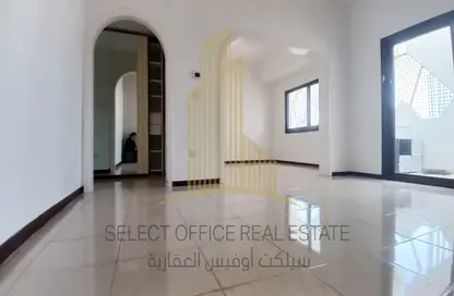 Apartment - 4 Bedrooms - 5 Bathrooms for rent in Cornich Al Khalidiya - Al Khalidiya - Abu Dhabi