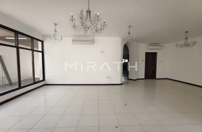 فيلا - 4 غرف نوم - 4 حمامات للايجار في فيلات القرهود - منطقة القرهود - دبي