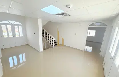 Villa - 4 Bedrooms - 4 Bathrooms for rent in Umm Suqeim 2 Villas - Umm Suqeim 2 - Umm Suqeim - Dubai