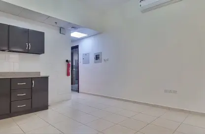 Apartment - Studio - 1 Bathroom for rent in Al Baraha - Deira - Dubai