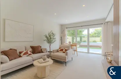 Villa - 2 Bedrooms - 6 Bathrooms for sale in Springs 8 - The Springs - Dubai