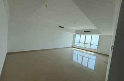 Apartment - 2 Bedrooms - 3 Bathrooms for rent in Al Majaz Tower - Al Majaz - Sharjah