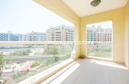 شقة - 2 غرف نوم - 2 حمامات للايجار في الحلاوي - مساكن شور لاين - نخلة جميرا - دبي