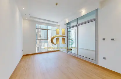 Apartment - 3 Bedrooms - 4 Bathrooms for rent in Skyview Tower - Dubai Marina - Dubai