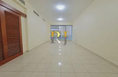 Apartment - 3 Bedrooms - 3 Bathrooms for rent in Silver Sands 2 - Mankhool - Bur Dubai - Dubai