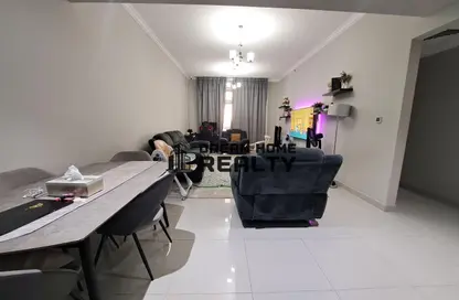 Apartment - 2 Bedrooms - 3 Bathrooms for rent in Al Khan Lagoon - Al Khan - Sharjah