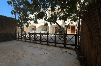 فيلا - 5 غرف نوم - 6 حمامات للايجار في قرية الخالدية - الخالدية - أبوظبي