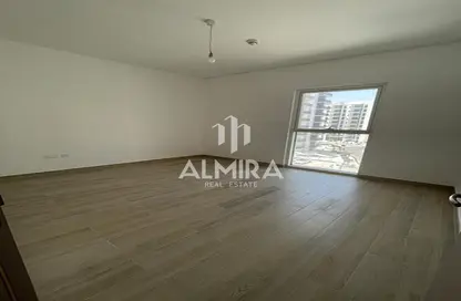 Empty Room image for: Apartment - 1 Bedroom - 1 Bathroom for sale in Waters Edge - Yas Island - Abu Dhabi, Image 1