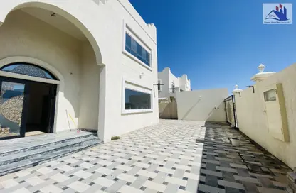 Villa - 5 Bedrooms - 7 Bathrooms for rent in Samnan - Halwan - Sharjah
