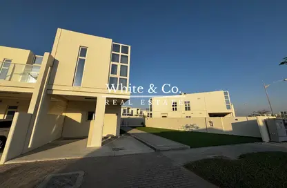Townhouse - 3 Bedrooms - 5 Bathrooms for rent in Pacifica - Damac Hills 2 - Dubai