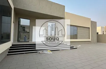 Villa - 5 Bedrooms - 6 Bathrooms for sale in Seih Al Ghubb - Ras Al Khaimah Villa - 5 Bedrooms - 6 Bathrooms for sale in Seih Al Ghubb - Ras Al Khaimah