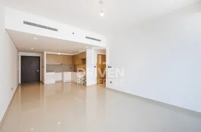 Empty Room image for: Apartment - 2 Bedrooms - 2 Bathrooms for rent in 17 Icon Bay - Dubai Creek Harbour (The Lagoons) - Dubai, Image 1