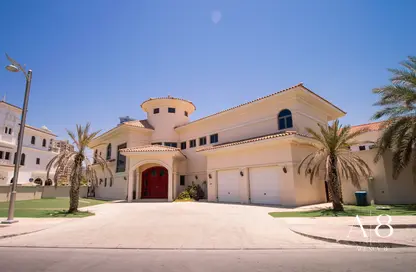 Villa - 5 Bedrooms - 6 Bathrooms for sale in Signature Villas Frond P - Signature Villas - Palm Jumeirah - Dubai