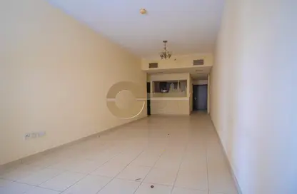 Apartment - 1 Bedroom - 2 Bathrooms for rent in Mazaya 29 - Queue Point - Dubai Land - Dubai