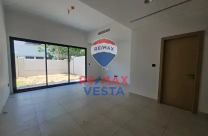 Townhouse - 2 Bedrooms - 3 Bathrooms for rent in Aldhay at Bloom Gardens - Bloom Gardens - Al Salam Street - Abu Dhabi