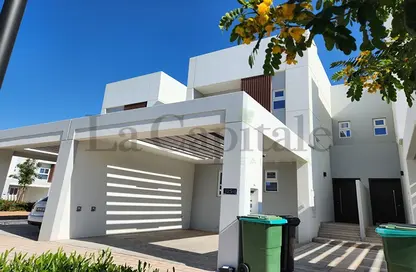 Outdoor House image for: Townhouse - 3 Bedrooms - 3 Bathrooms for rent in Amaranta - Villanova - Dubai Land - Dubai, Image 1