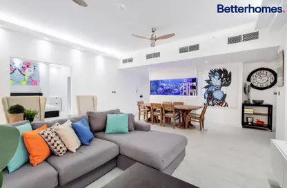 Living / Dining Room image for: Apartment - 1 Bedroom - 2 Bathrooms for sale in Bahar 1 - Bahar - Jumeirah Beach Residence - Dubai, Image 1