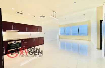 Apartment - 1 Bedroom - 2 Bathrooms for rent in Nation Towers - Corniche Road - Abu Dhabi