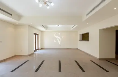 تاون هاوس - 3 غرف نوم - 3 حمامات للايجار في فيلات طراز دبي - القرية الشمالية - الفرجان - دبي