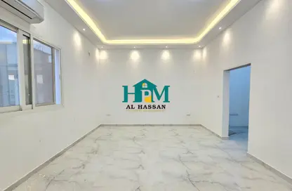 شقة - 3 غرف نوم - 3 حمامات للايجار في مدينة الرياض - أبوظبي