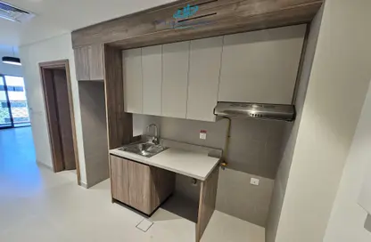 Apartment - 1 Bathroom for rent in Dar Al Hai - Al Souk Al Kabeer - Bur Dubai - Dubai
