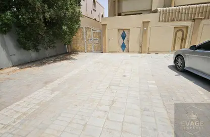 فيلا - 8 غرف نوم - 8 حمامات للايجار في 3 المويهات - المويهات - عجمان