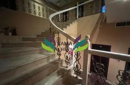 Villa - Studio - 5 Bathrooms for rent in Jumeirah 1 Villas - Jumeirah 1 - Jumeirah - Dubai