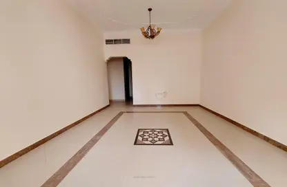 شقة - 2 غرف نوم - 2 حمامات للايجار في برج السراب - الخان - الشارقة