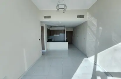 شقة - غرفة نوم - 2 حمامات للايجار في برج فلامنغو Z2 - ارجان - دبي