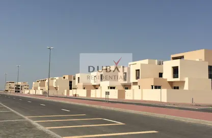 Villa - 4 Bedrooms - 5 Bathrooms for rent in Veneto - Dubai Waterfront - Dubai