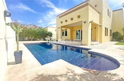 Villa - 3 Bedrooms - 4 Bathrooms for sale in Heritage - Jumeirah Park - Dubai