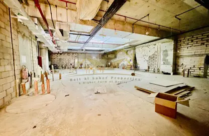 Shop - Studio - 1 Bathroom for rent in Jumeirah Garden City - Al Satwa - Dubai