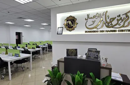 مكتب - استوديو - 4 حمامات للايجار في مساكن كورنيش عجمان - طريق كورنيش عجمان - عجمان
