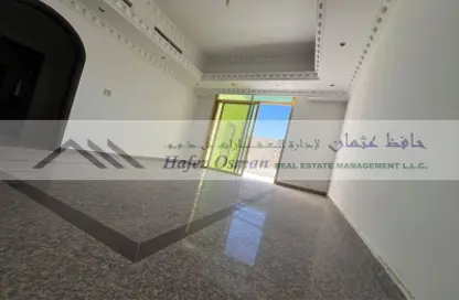 Apartment - 4 Bedrooms - 6 Bathrooms for rent in Airport Road - Abu Dhabi