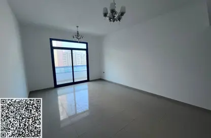 شقة - 2 غرف نوم - 2 حمامات للايجار في مساكن كورنيش عجمان - طريق كورنيش عجمان - عجمان