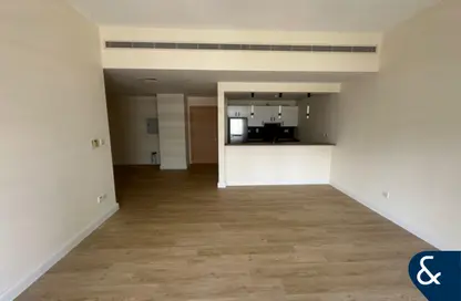 Apartment - 3 Bedrooms - 2 Bathrooms for rent in The Views 1 - The Views - Dubai