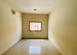 Villa - 4 bedrooms - 5 bathrooms for rent in Al Dafeinah - Asharej - Al Ain