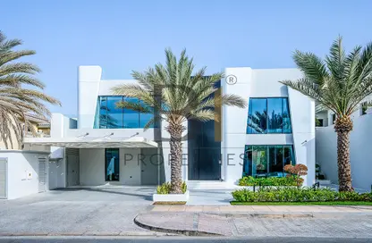 Villa - 5 Bedrooms - 7 Bathrooms for sale in Garden Homes Frond B - Garden Homes - Palm Jumeirah - Dubai