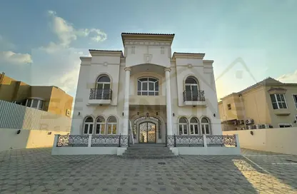 Villa - 5 Bedrooms - 5 Bathrooms for rent in Al Muhaisnah 3 - Al Muhaisnah - Dubai