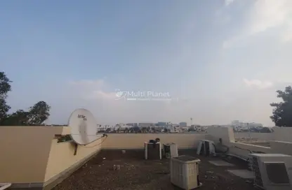 فيلا - 5 غرف نوم - 5 حمامات للايجار في مجمع القرم - القرم - أبوظبي